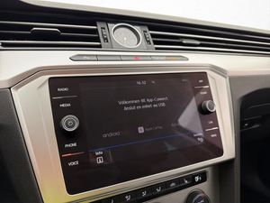 Volkswagen Passat bild 17
