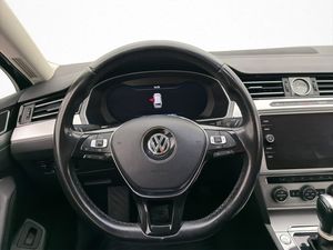 Volkswagen Passat bild 12