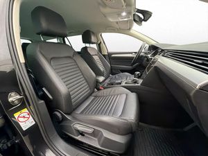 Volkswagen Passat bild 21
