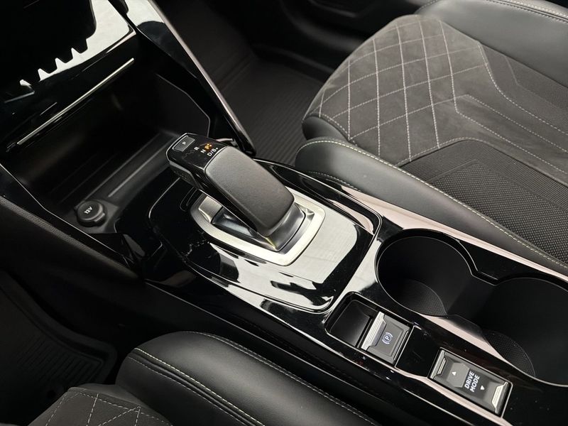Peugeot e-208 bild 24