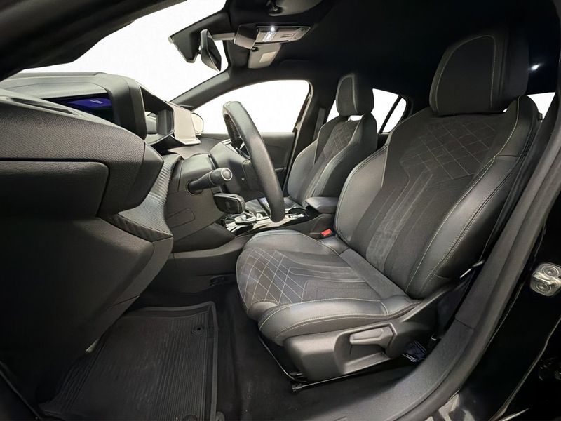 Peugeot e-208 bild 11