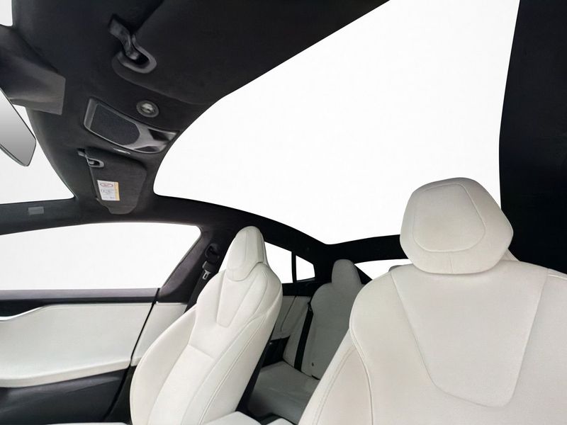 Tesla Model S bild 12