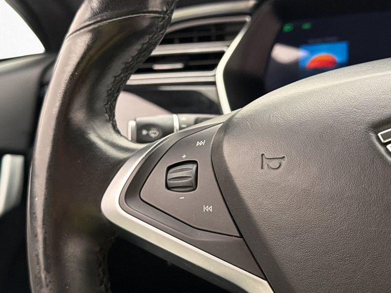 Tesla Model S bild 15