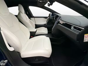 Tesla Model S bild 26