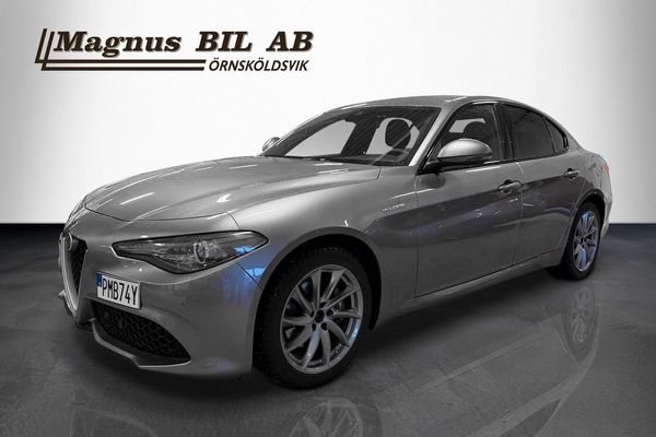 Alfa Romeo Giulia 2.0 Turbo 16V Q4 Veloce Sov Hjul M-värmare Kamera - 2019
