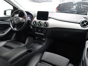 Mercedes B180 bild 16