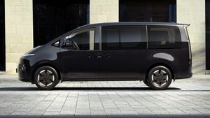Hyundai Staria bild 3