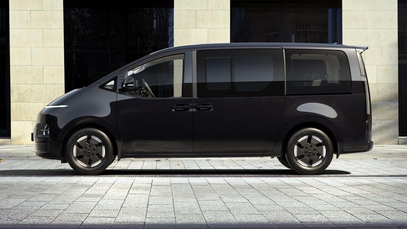 Hyundai Staria bild 3
