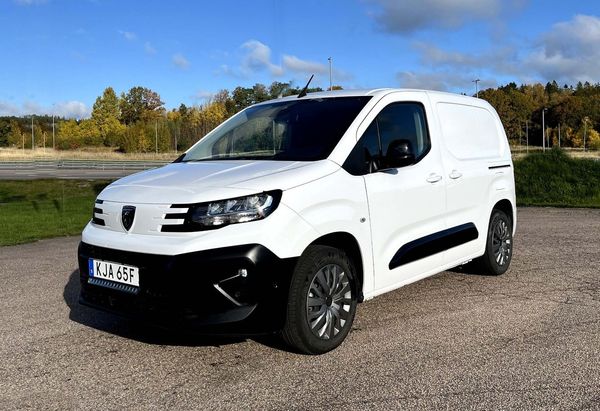 Peugeot Partner PLUS 1,5 HDi 100Hk. Värmare/LED/Drag/Backkamera - 2024