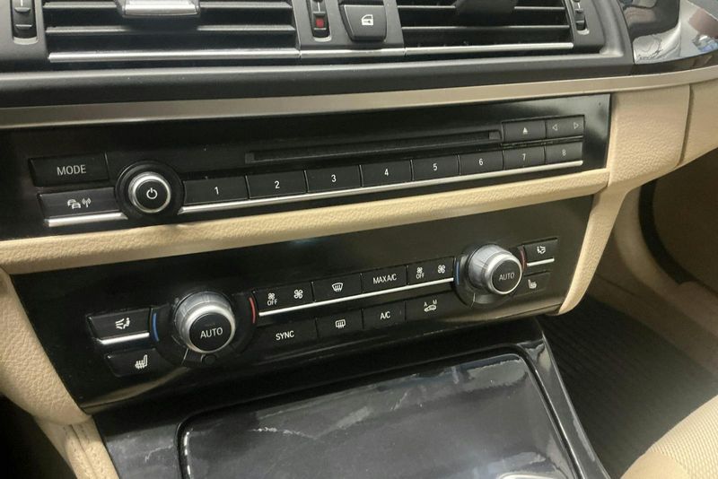 BMW 520 bild 13