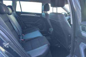 Volkswagen Passat bild 8