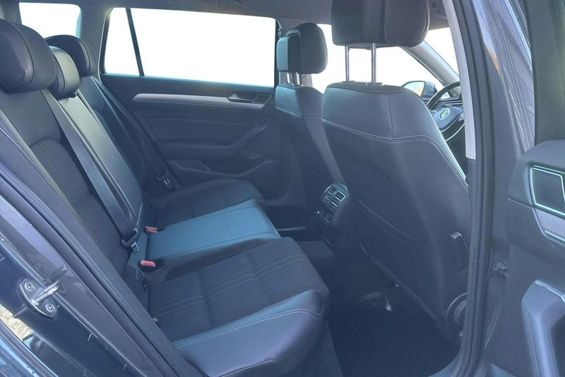 Volkswagen Passat bild 8