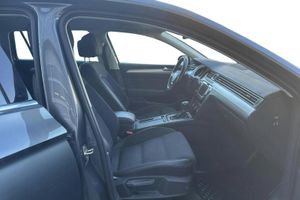 Volkswagen Passat bild 7