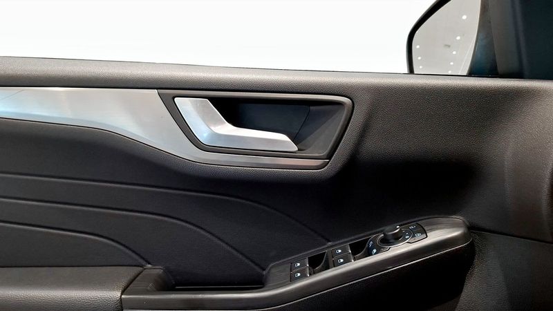 Ford Kuga bild 11