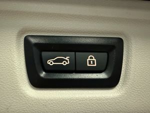BMW 320 bild 12