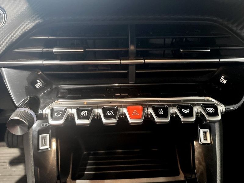 Peugeot e-208 bild 11