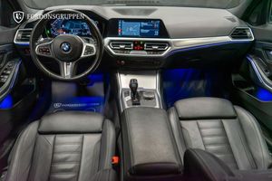 BMW 330 bild 19