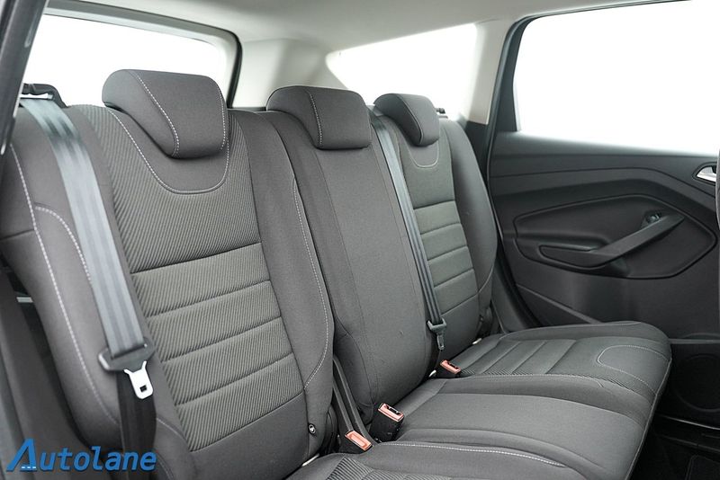 Ford Kuga bild 24