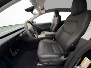 Tesla Model Y bild 12