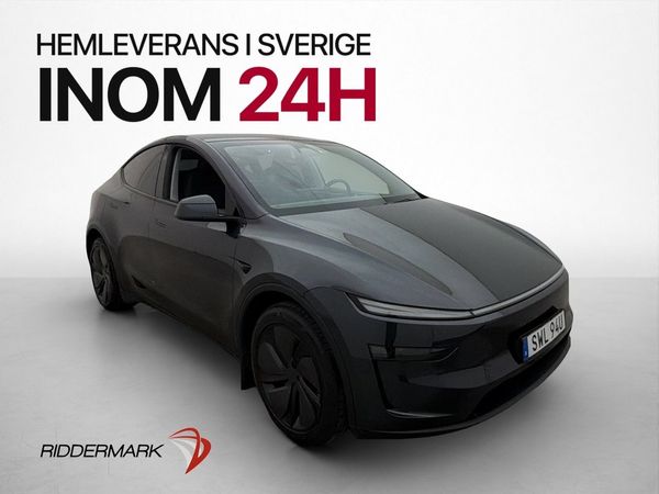 Tesla Model Y Long Range AWD Premium Dragkrok Svensksåld - 2025