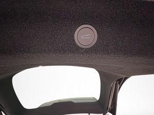 Tesla Model Y bild 30