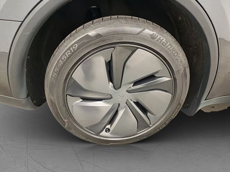 Tesla Model Y bild 34