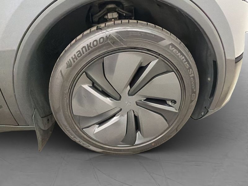 Tesla Model Y bild 35