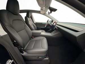 Tesla Model Y bild 25