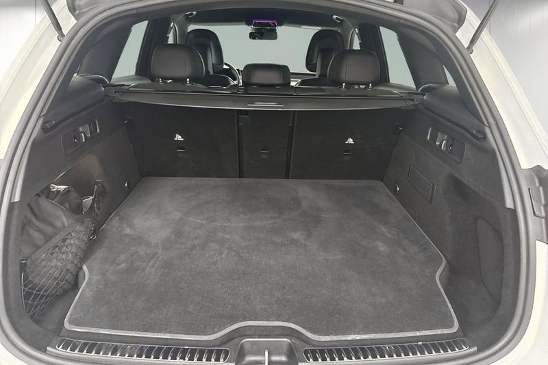 Mercedes GLC300 bild 6