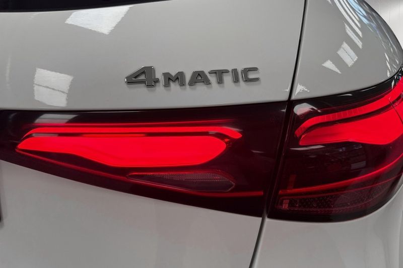 Mercedes GLC300 bild 20