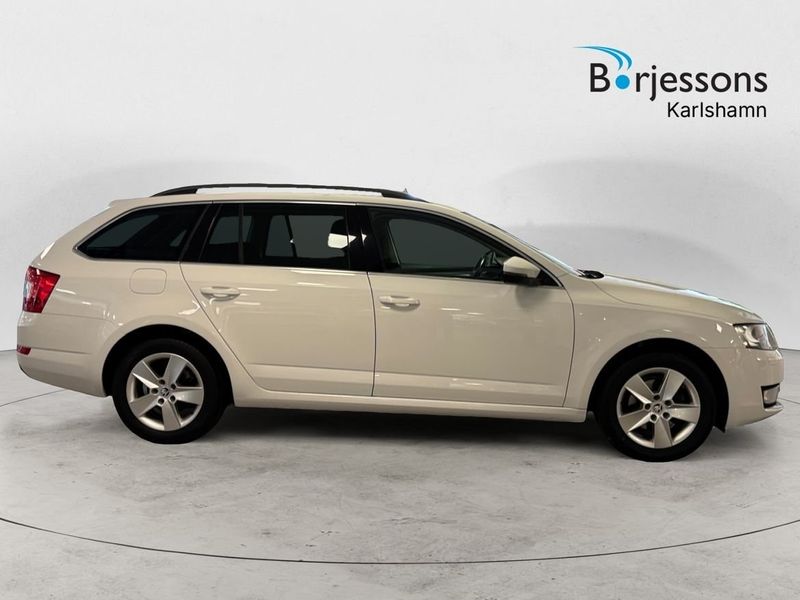Skoda Octavia bild 2