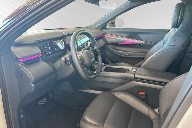Lynk & Co 08 bild 6