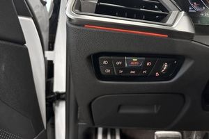 BMW 320 bild 18