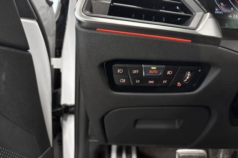 BMW 320 bild 18