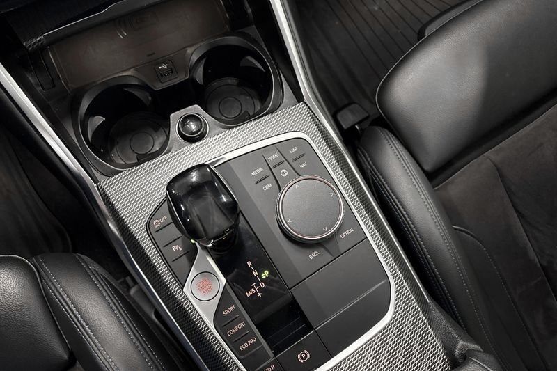 BMW 320 bild 13