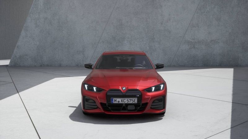 BMW i4 bild 2