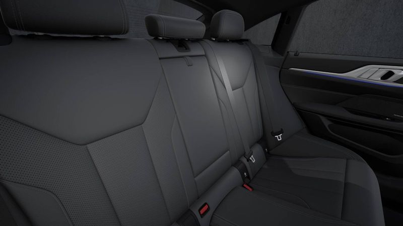 BMW i4 bild 8