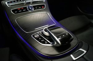 Mercedes E300 bild 18