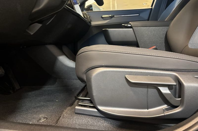 Volvo EX30 bild 17