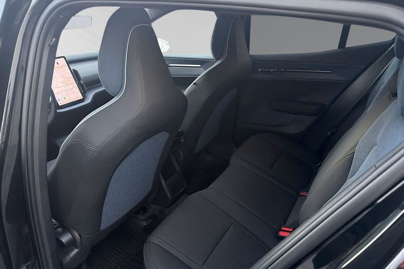 Volvo EX30 bild 8