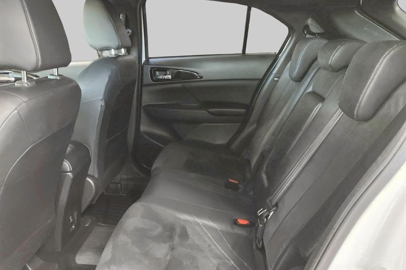 Mitsubishi Eclipse Cross bild 8