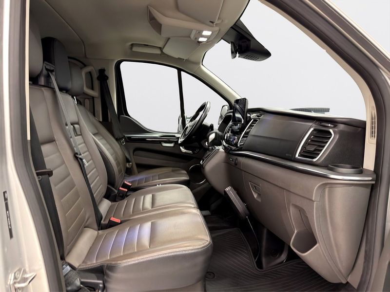 Ford Tourneo Custom bild 14