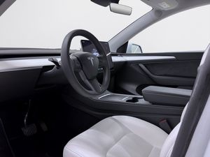 Tesla Model Y bild 9
