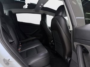 Tesla Model 3 bild 10