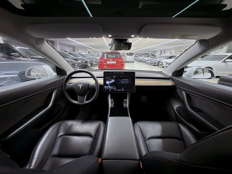 Tesla Model 3 bild 11
