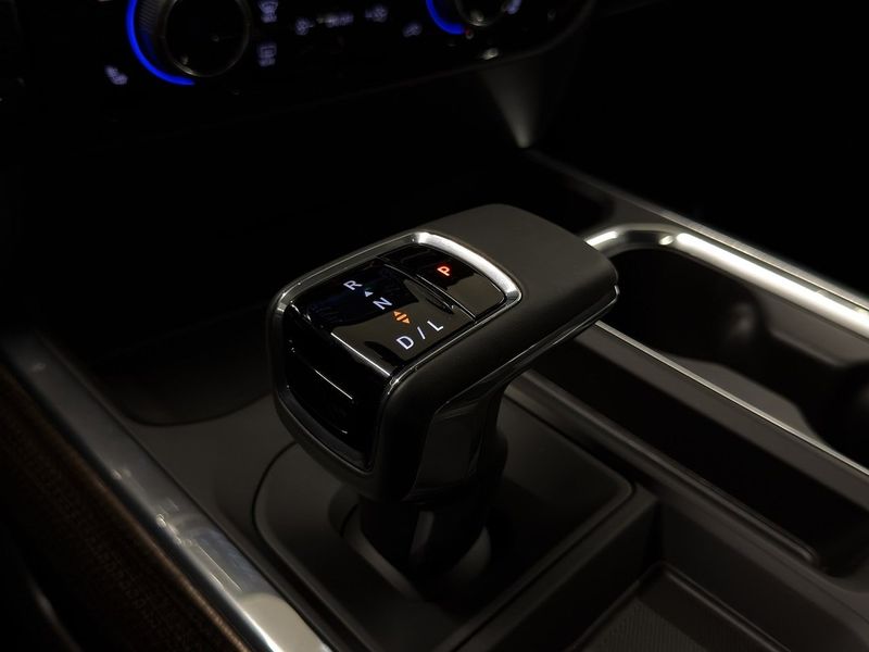 Chevrolet Silverado bild 23