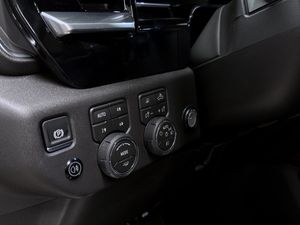 Chevrolet Silverado bild 17