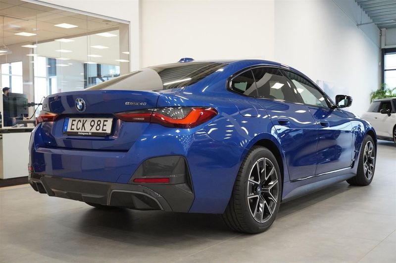 BMW i4 bild 16