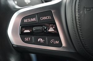 BMW i4 bild 11