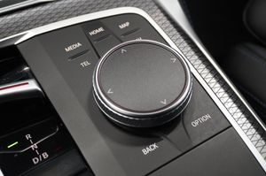 BMW i4 bild 8